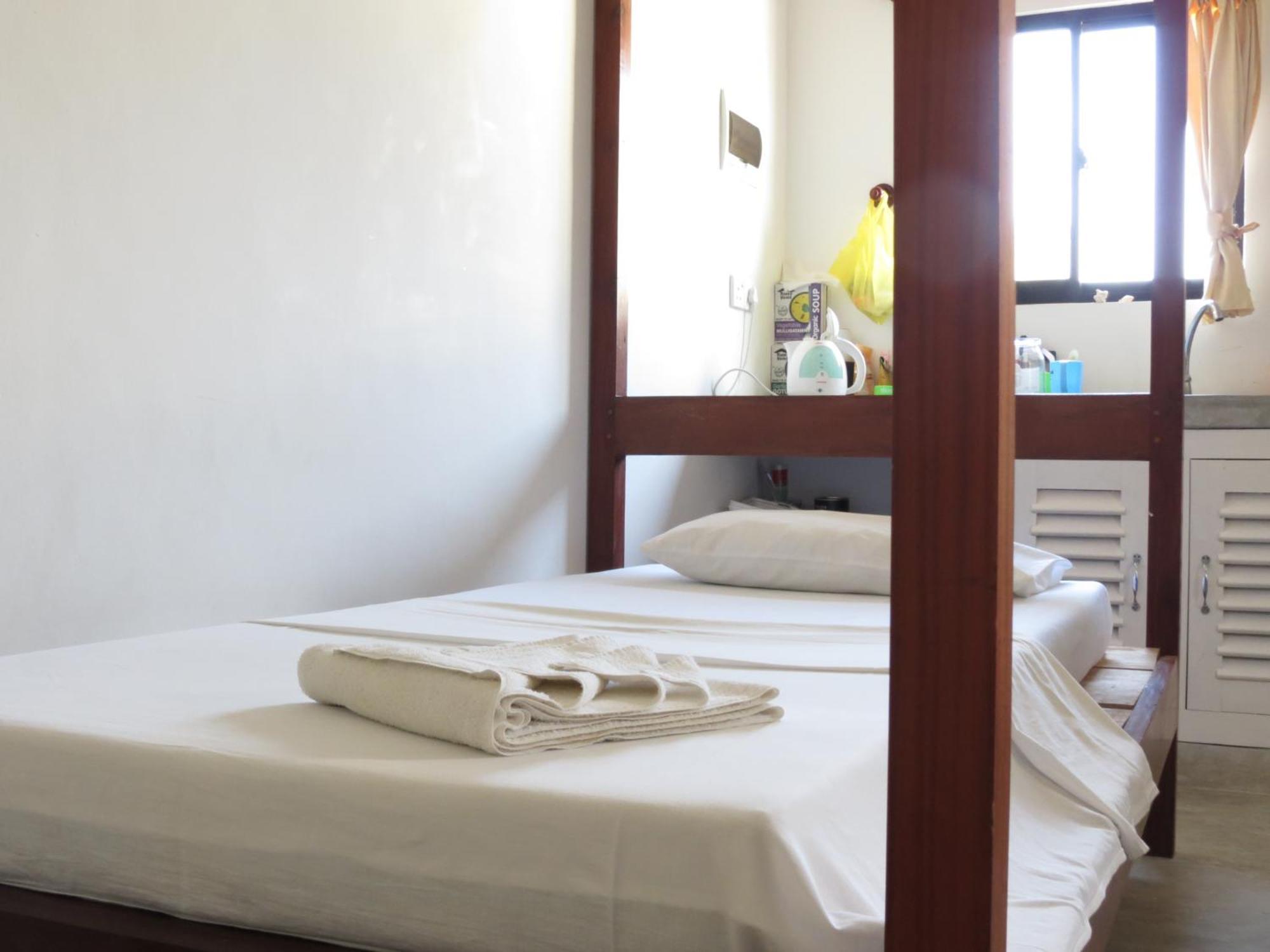 Mountain Wave Hotel And Surfshop Hikkaduwa Ruang foto
